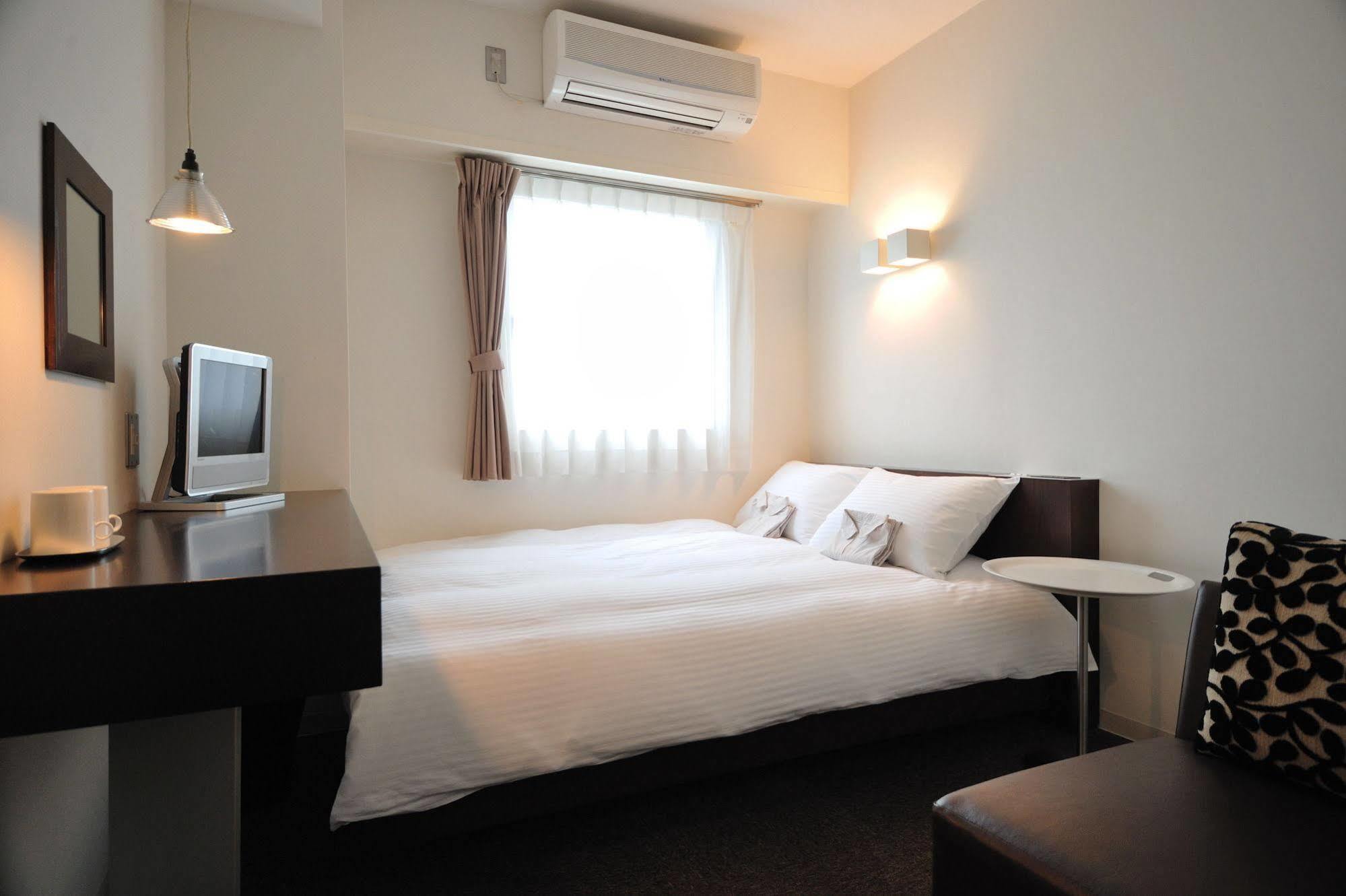 7 Days Hotel Plus Kochi  Bagian luar foto