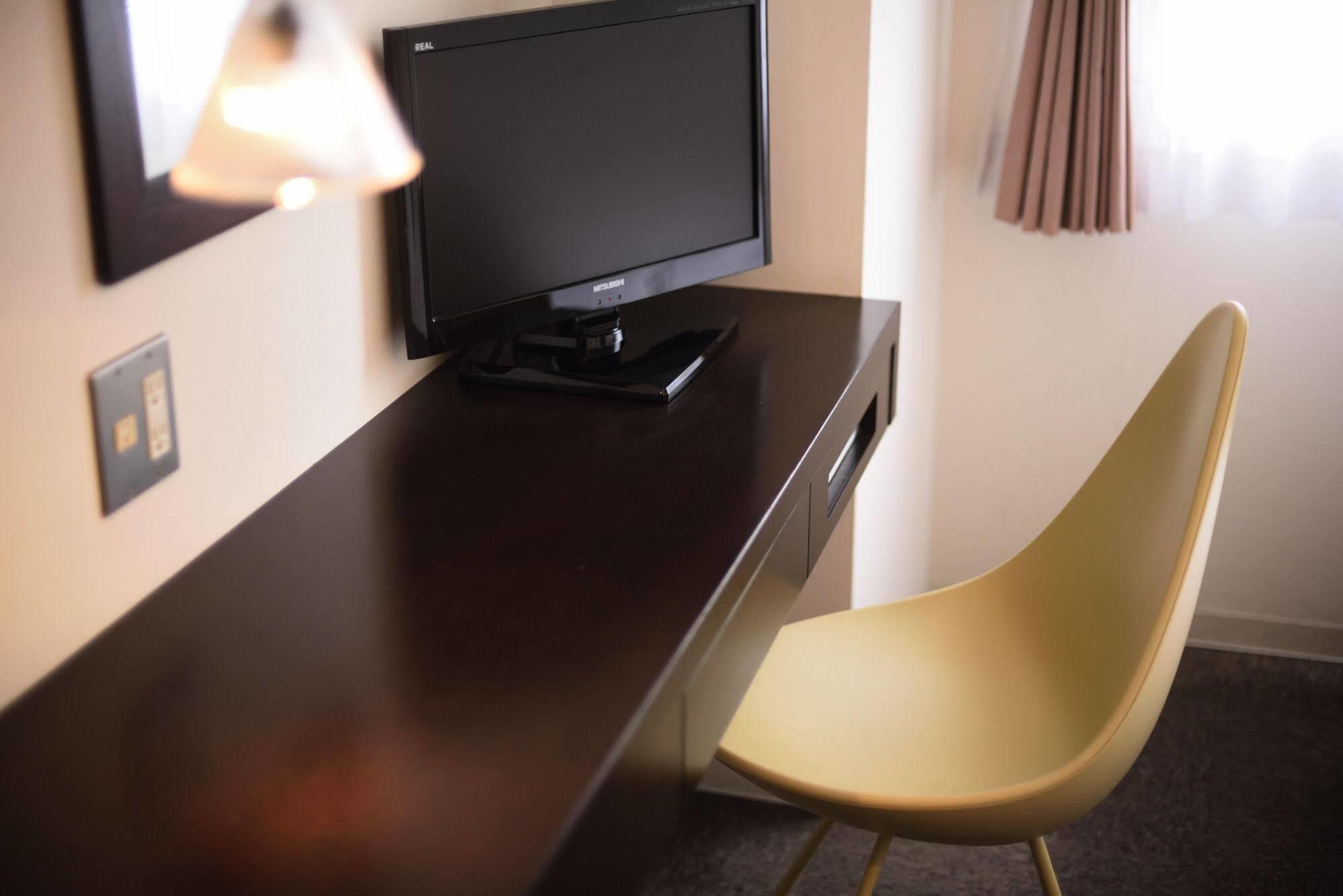 7 Days Hotel Plus Kochi  Bagian luar foto